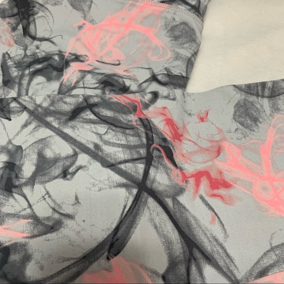 Joe Fresh Capri Abstract Print Work Out Legging M - Picture 2 of 6